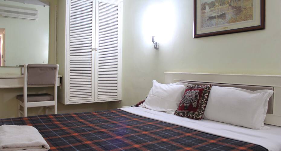 Mahim Palace Hotel, Mumbai 4